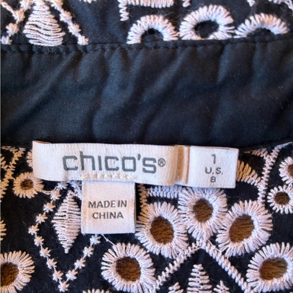 Chico's Eyelet Billow Button Down Long Sleeve Shirt
Size 8 - Picture 6 of 10